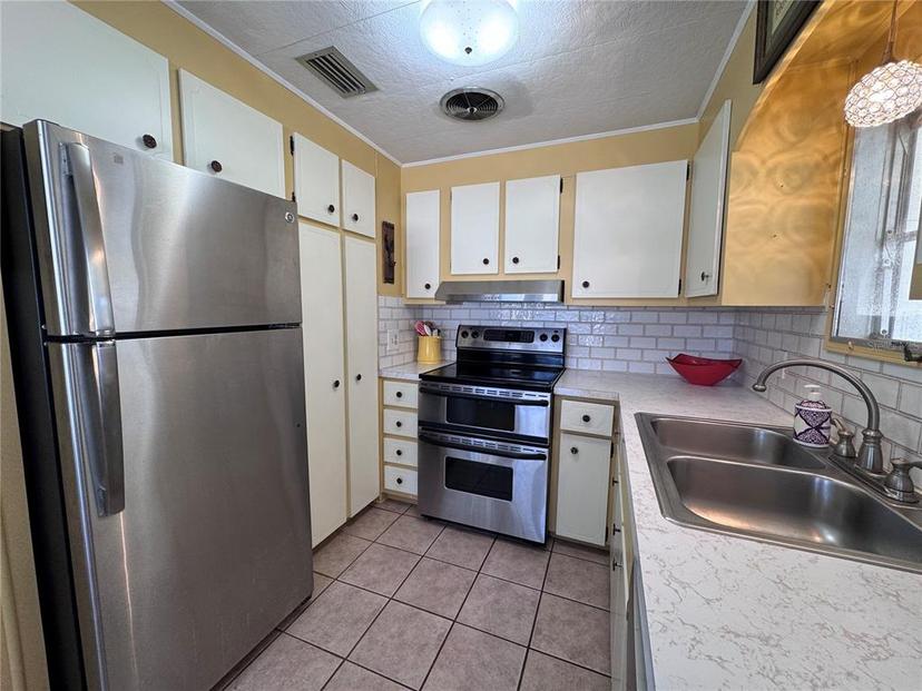 Picture of 2331 Belleair Road Unit 527, Clearwater FL 33764