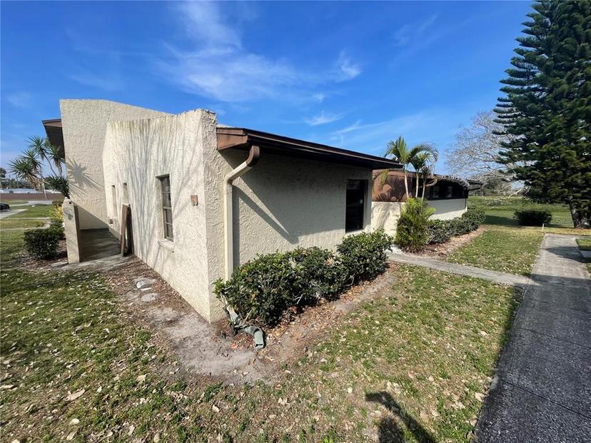 Picture of 1880 N Crystal Lake Drive Unit 65, Lakeland FL 33801