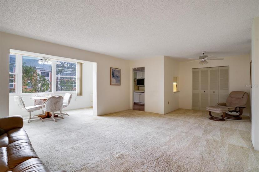 Picture of 6960 20Th Avenue N Unit 405, St Petersburg FL 33710