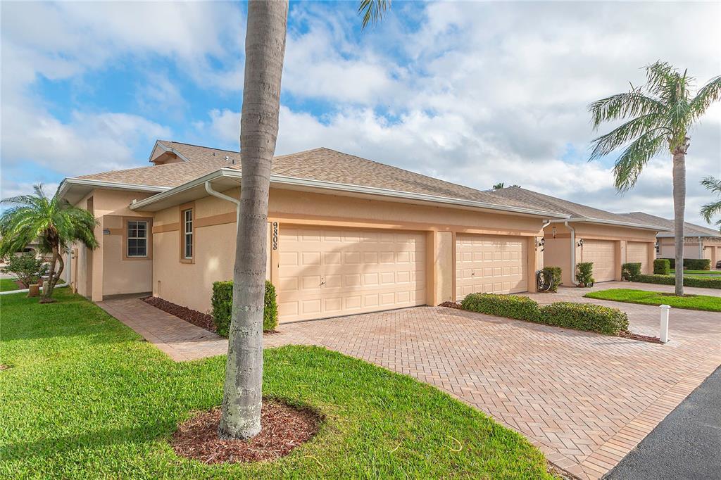 Picture of 9808 62Nd Terrace N Unit 9808, St Petersburg, FL 33708