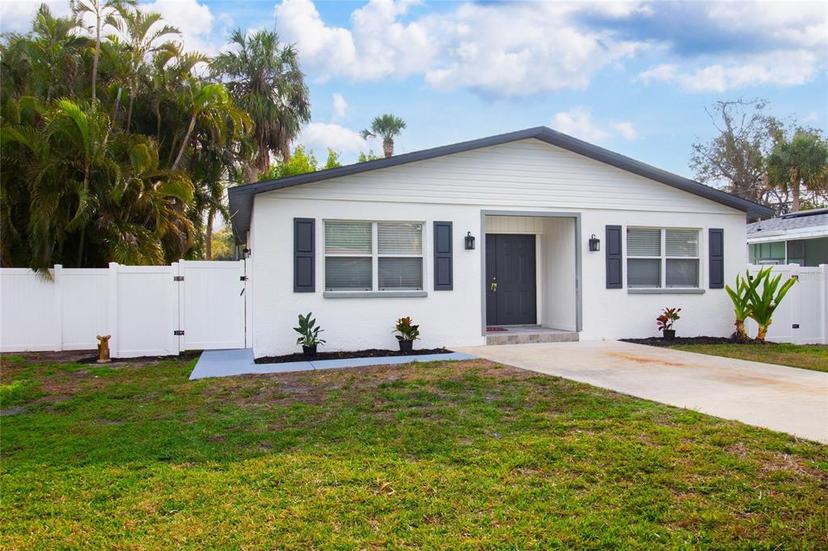 Picture of 715 Virginia Ave, Tarpon Springs FL 34689