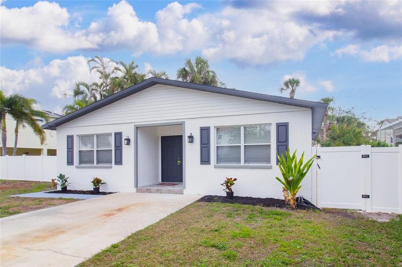 Picture of 715 Virginia Ave, Tarpon Springs FL 34689