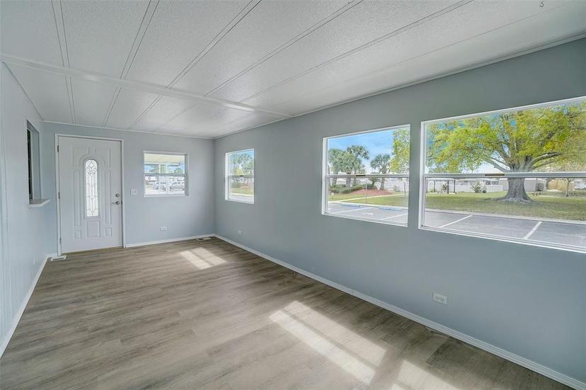 Picture of 207 Dolphin Drive N, Oldsmar FL 34677