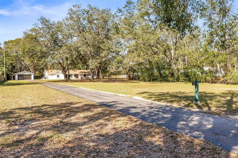 Picture of 1122 S Mulrennan Road, Valrico FL 33594