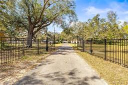 Picture of 1122 S Mulrennan Road, Valrico, FL 33594