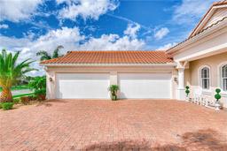 Picture of 2916 W Venetian Lake Cir, New Smyrna Beach, FL 32168