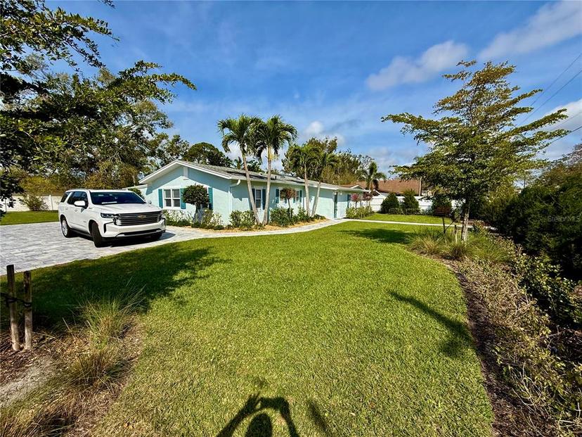 Picture of 4218 S Lockwood Ridge Road, Sarasota FL 34231