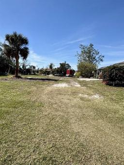 Picture of 7143 Sussex Lane, Englewood, FL 34224