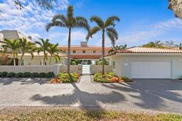 Picture of 611 Brightwaters Boulevard Ne, St Petersburg, FL 33704