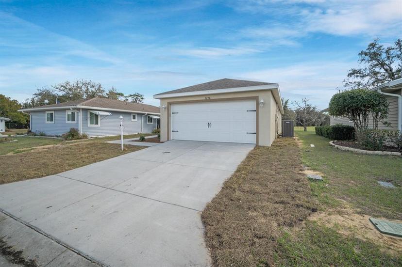 Picture of 10494 S Drew Bryant Circle, Floral City FL 34436