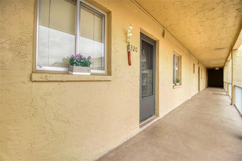 Picture of 3658 Lake Bayshore Drive Unit 320, Bradenton FL 34205