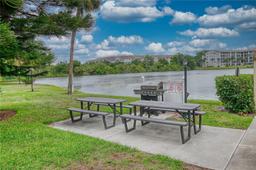 Picture of 3658 Lake Bayshore Drive Unit 320, Bradenton, FL 34205