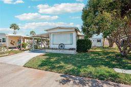 Picture of 815 52Nd Avenue Circle Drive E, Bradenton, FL 34203