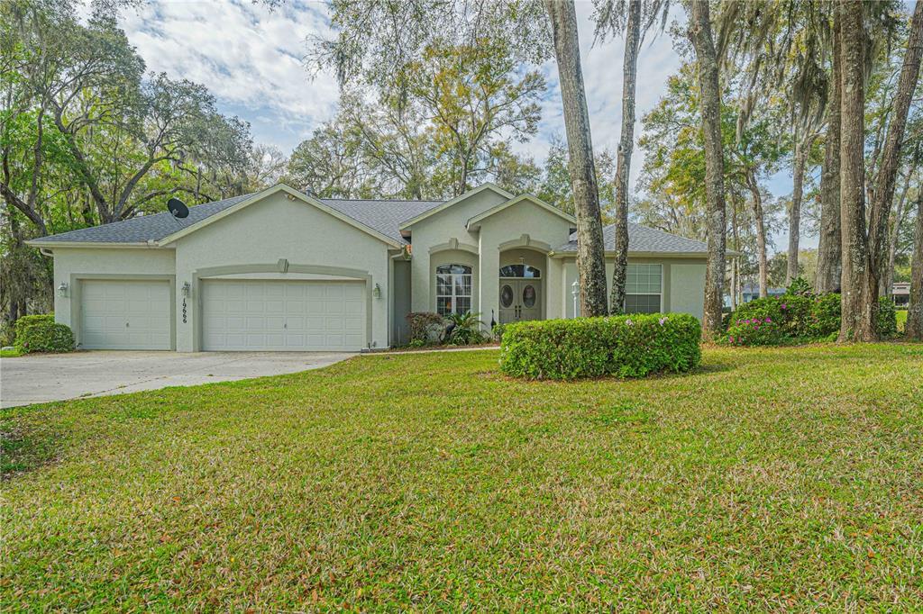 Picture of 19666 SW 88Th Loop, Dunnellon, FL 34432