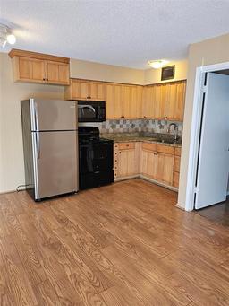 Picture of 2915 Lexington Street Unit 16, Sarasota, FL 34231