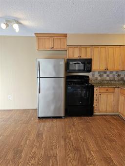 Picture of 2915 Lexington Street Unit 16, Sarasota, FL 34231