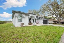 Picture of 6140 Silver Oaks Drive, Zephyrhills, FL 33542