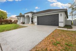 Picture of 6140 Silver Oaks Drive, Zephyrhills, FL 33542