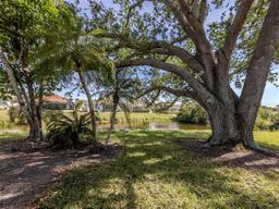 Picture of 268 Southampton Drive Unit 309, Venice, FL 34293