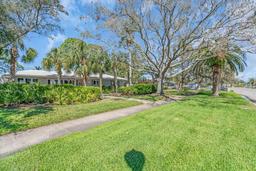 Picture of 276 Snell Isle Boulevard Ne, St Petersburg, FL 33704