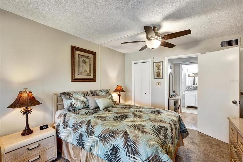 Picture of 3698 Lake Bayshore Drive Unit K-410, Bradenton FL 34205