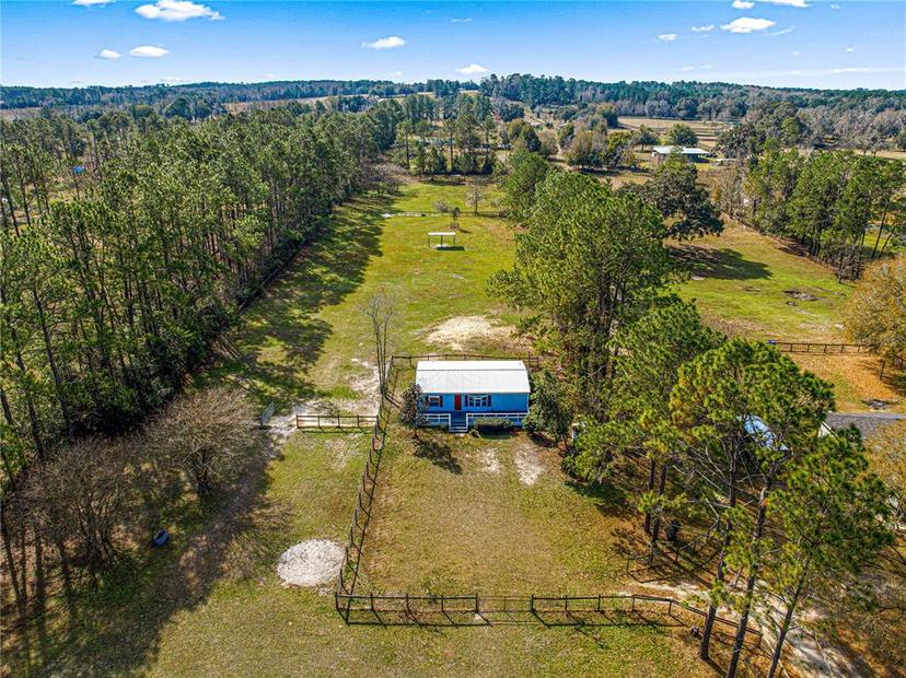 Picture of 15540 N Highway 329, Reddick FL 32686