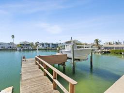 Picture of 12000 4Th St E, Treasure Island, FL 33706