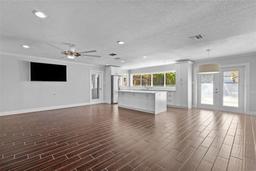 Picture of 4002 Hudson Terrace, Tampa, FL 33618