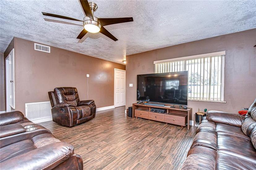 Picture of 1806 Derbywood Drive, Brandon FL 33510