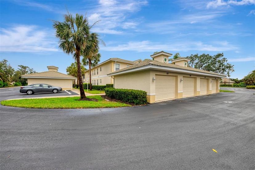 Picture of 200 Mirabella Circle Unit 102, Venice FL 34292