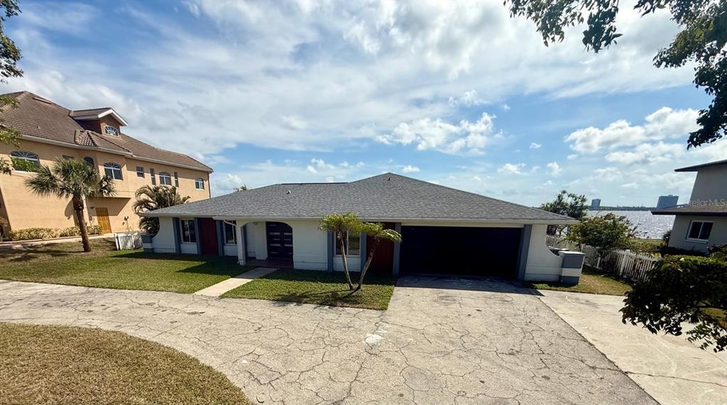 Picture of 111 E North Shore Avenue, North Fort Myers, FL 33917