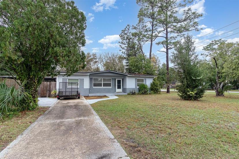 Picture of 200 Avenue C, Chuluota FL 32766