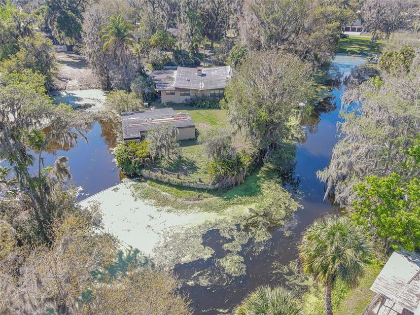 Picture of 2439 Cr 453, Lake Panasoffkee FL 33538