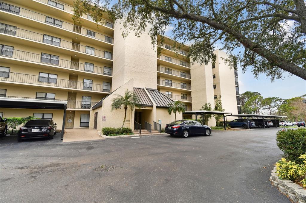 Picture of 2900 Cove Cay Drive Unit 6G, Clearwater, FL 33760