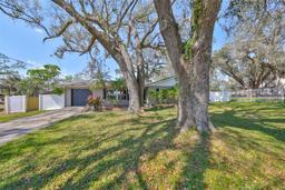 Picture of 124 Goins Drive, Seffner, FL 33584