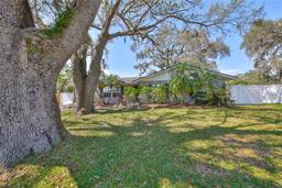 Picture of 124 Goins Drive, Seffner, FL 33584