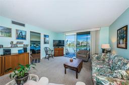 Picture of 7405 Bay Island Drive S Unit 220, South Pasadena, FL 33707