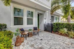 Picture of 206 S Tampania Avenue Unit 2, Tampa, FL 33609