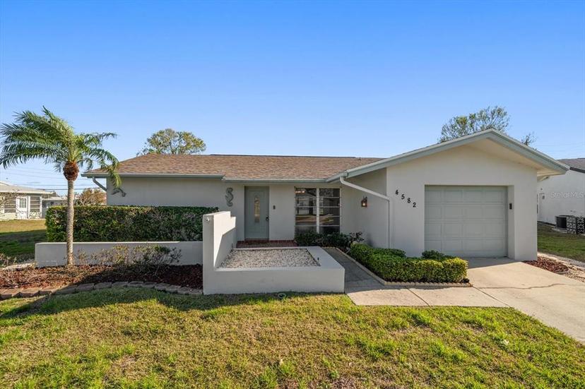 Picture of 4582 Fox Lake Court, Clearwater FL 33762