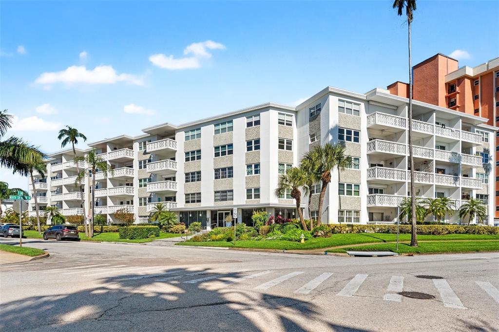 Picture of 1100 N Shore Drive Ne Unit 304, St Petersburg, FL 33701