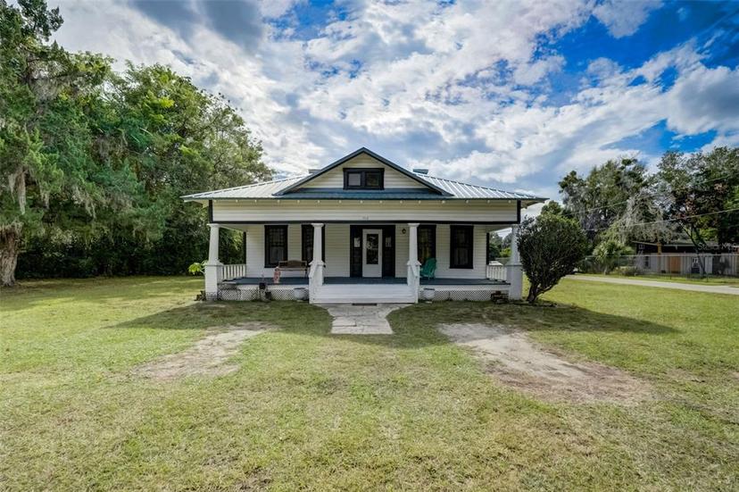 Picture of 3512 Central Avenue, Coleman FL 33521