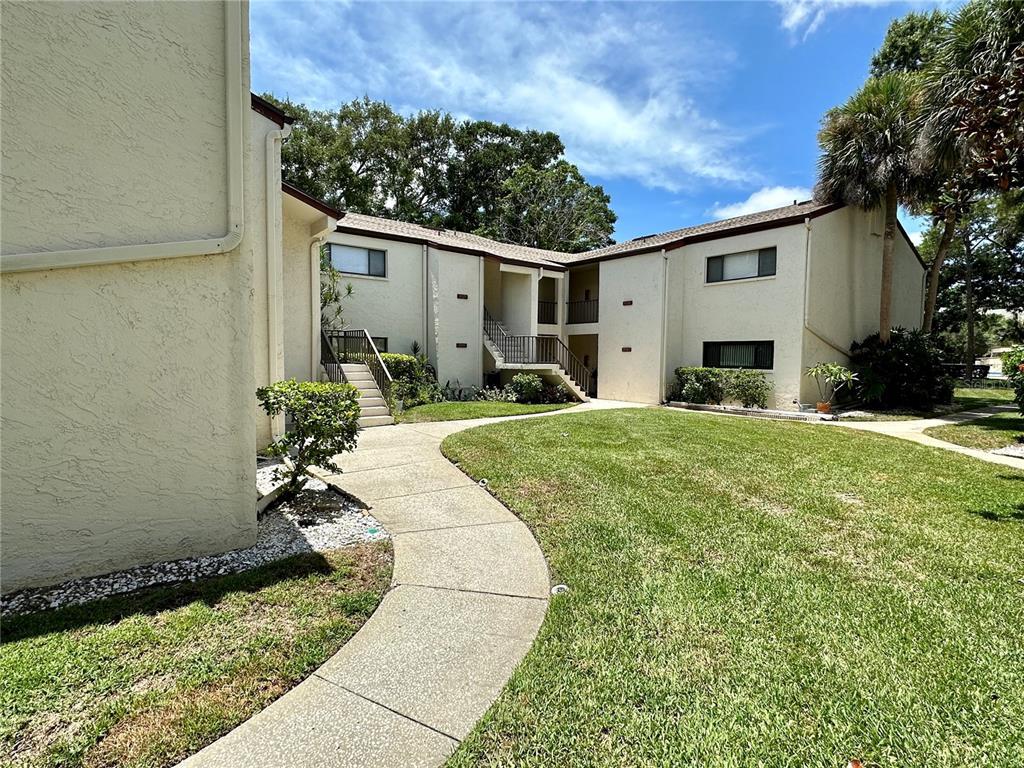 Picture of 700 Starkey Road Unit 1525, Largo, FL 33771