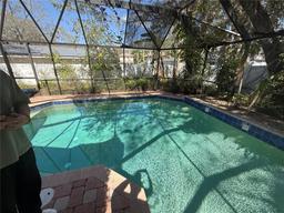 Picture of 471 W Davis Boulevard, Tampa, FL 33606