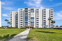 Picture of 851 Bayway Boulevard Unit 904, Clearwater Beach, FL 33767