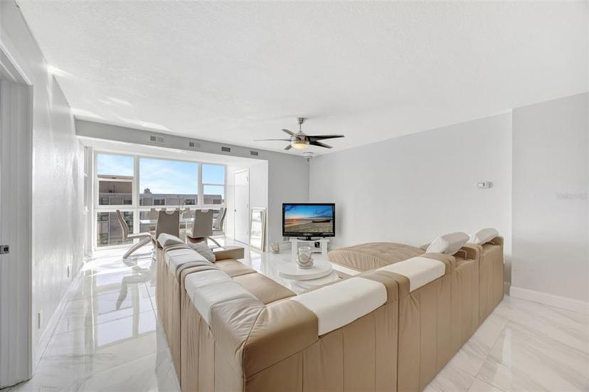 Picture of 851 Bayway Boulevard Unit 904, Clearwater Beach FL 33767