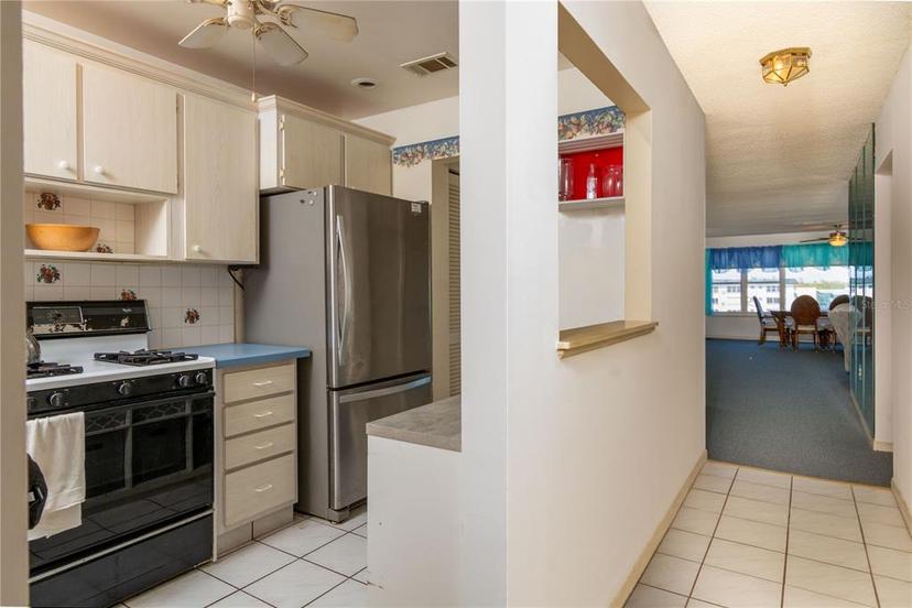 Picture of 6025 Shore Boulevard S Unit 410, Gulfport FL 33707