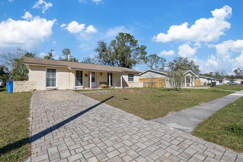 Picture of 8343 Galewood Circle, Tampa FL 33615