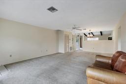 Picture of 4223 Oakhurst Circle E Unit 3025, Sarasota, FL 34233