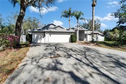 Picture of 3904 Executive Circle, Plant City, FL 33566