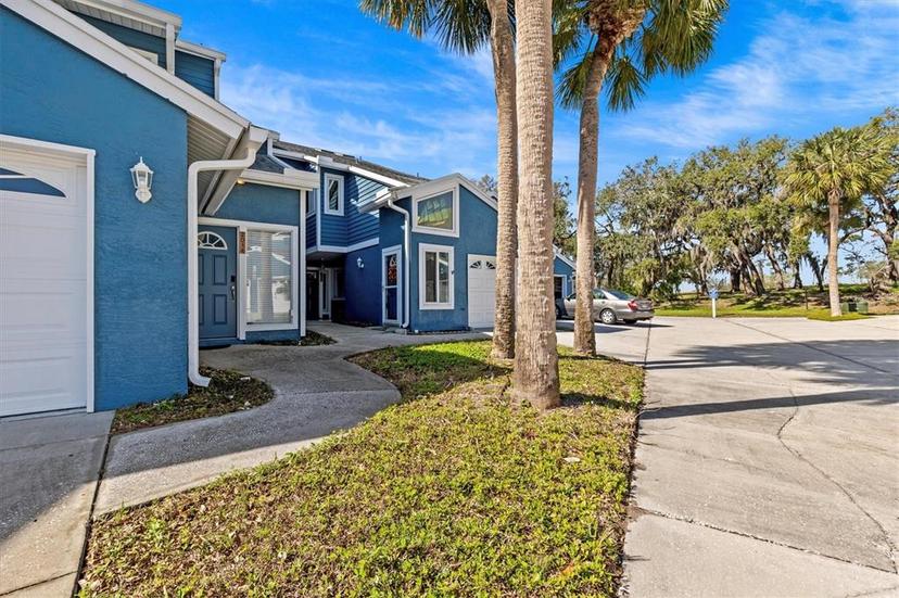 Picture of 2016 Golfview Drive Unit 2016, Tarpon Springs FL 34689